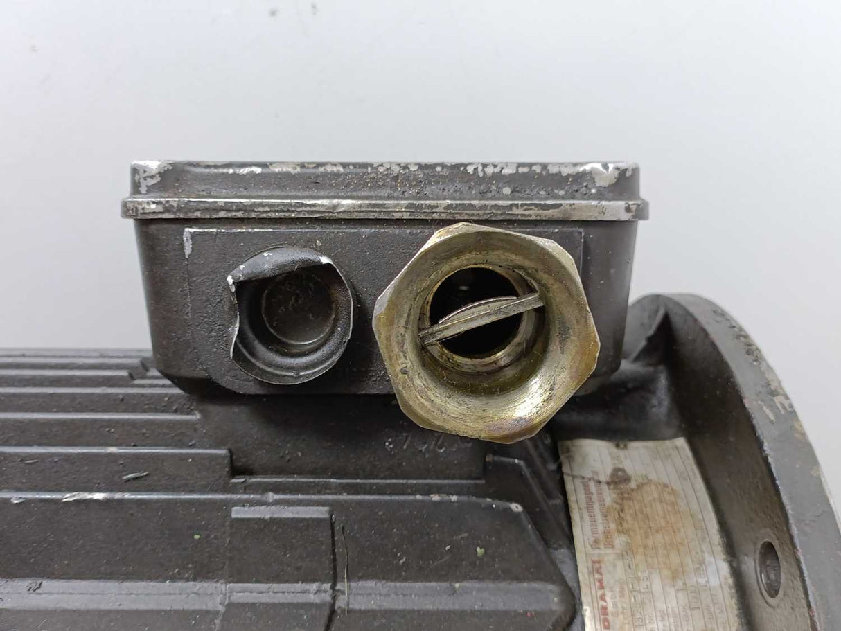 Indramat MAC132B-1-ID-4-C/B5-A-0/DJ520B AC Servo Motor