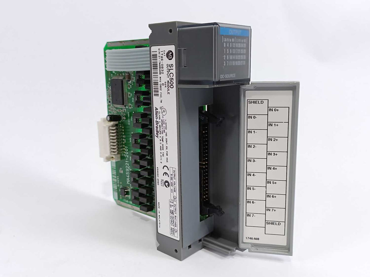 AB 1746-0B32 Ser. D SLC500 Output Module