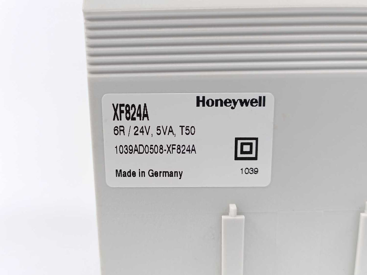 Honeywell XF824A Relay Output Module