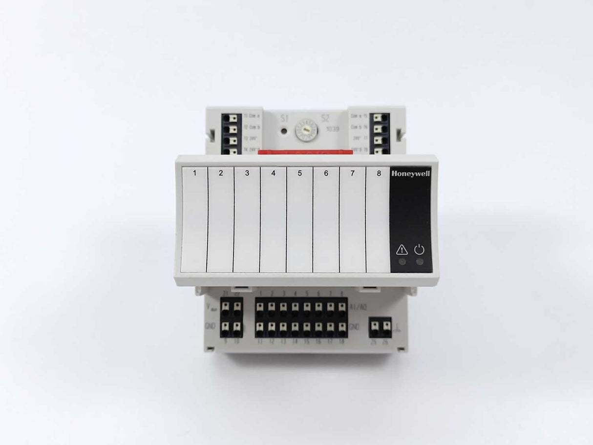 Honeywell XF821A Analog Input Module w/ XS821-22 Base