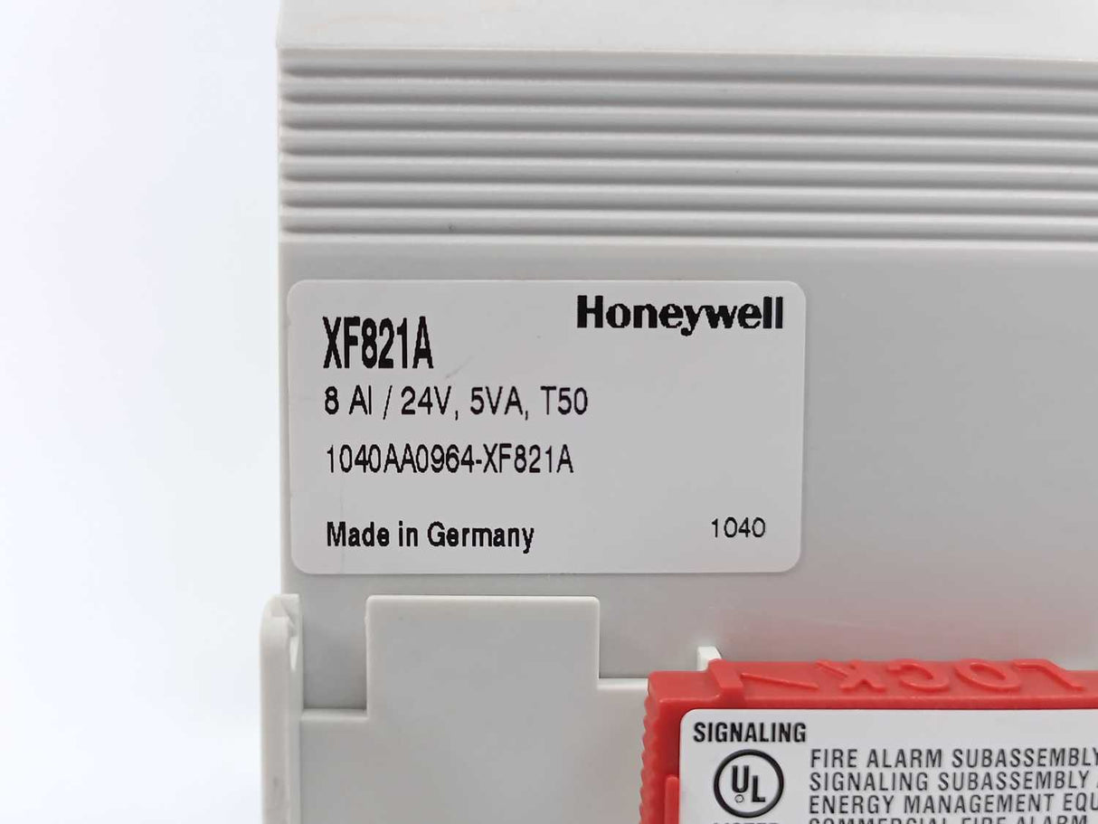 Honeywell XF821A Analog Input Module w/ XS821-22 Base