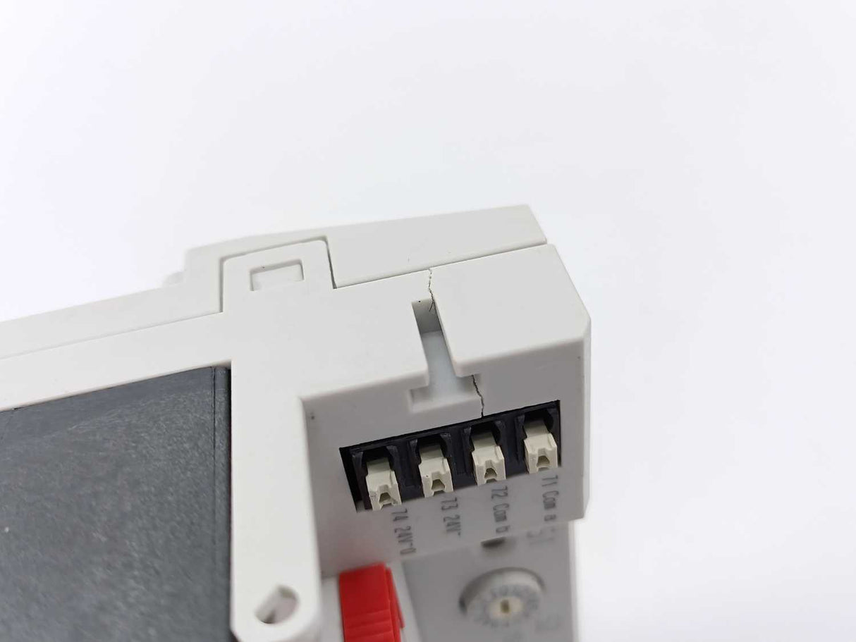 Honeywell XFL824A Binary Input Module w/ XS824-25 Base