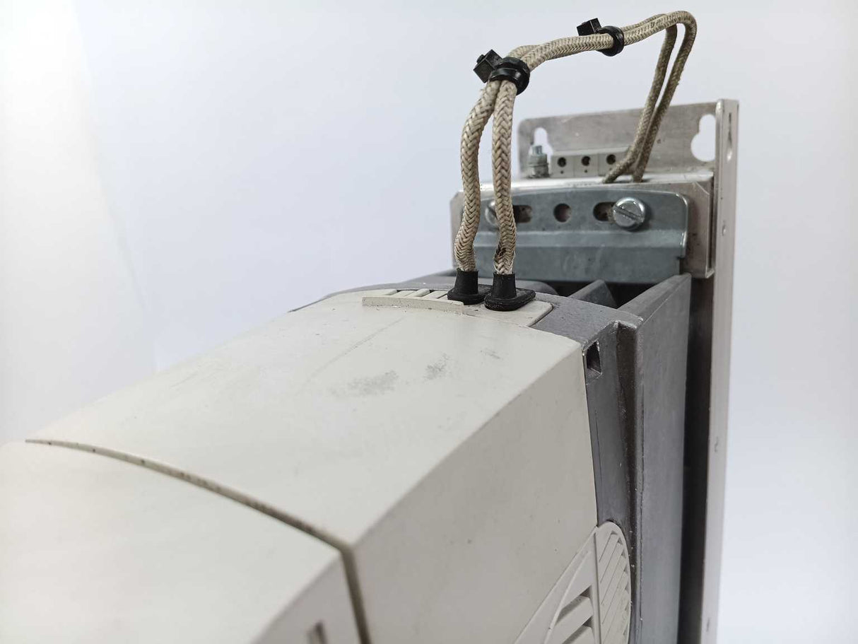 Control Techniques SP1404 AC Panel Mount Unidrive w/ Filter + Parameter Storage