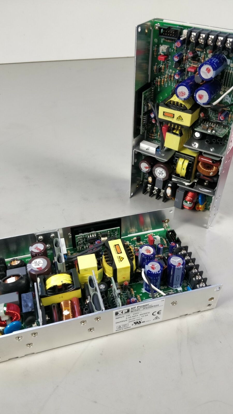 XP Power JPS250PS24 24V 10,5A 250W Input: 100-250Vac