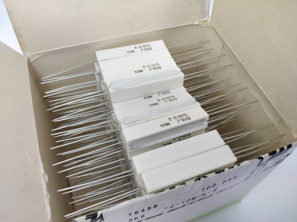 M-Ohm 5K6-J Ceramic resistor 10W-K-8