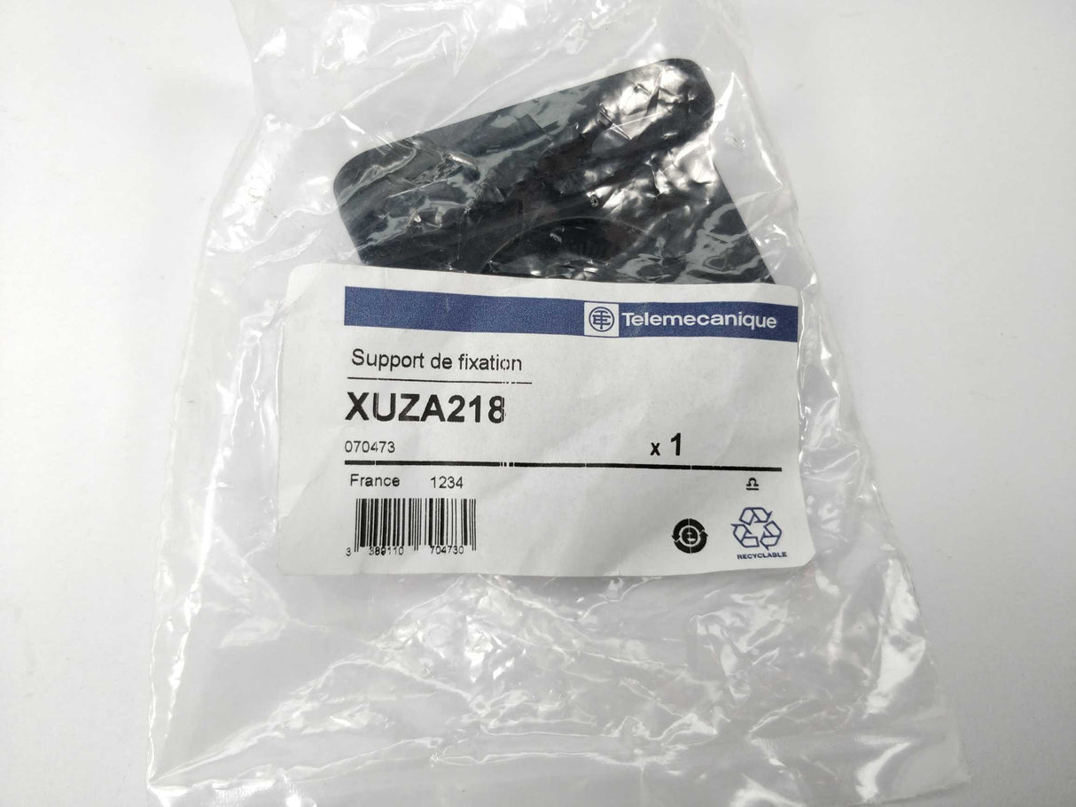 TELEMECANIQUE XUZA218 Ø18mm - fixing bracket adjustable ball-joint Pack of 2