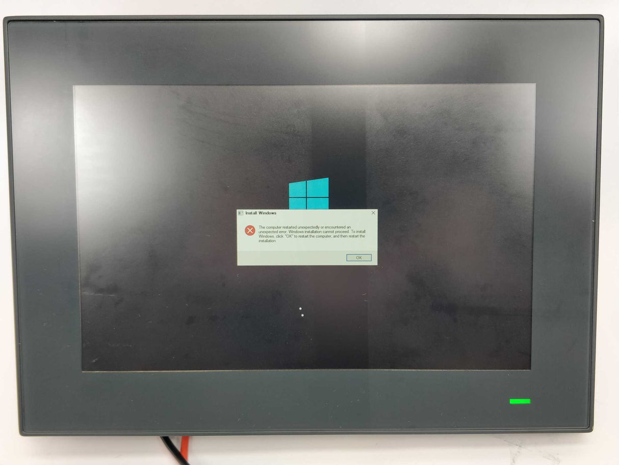 Schneider Electric HMIPSOS552D1801 Multi touch screen Harmony iPC