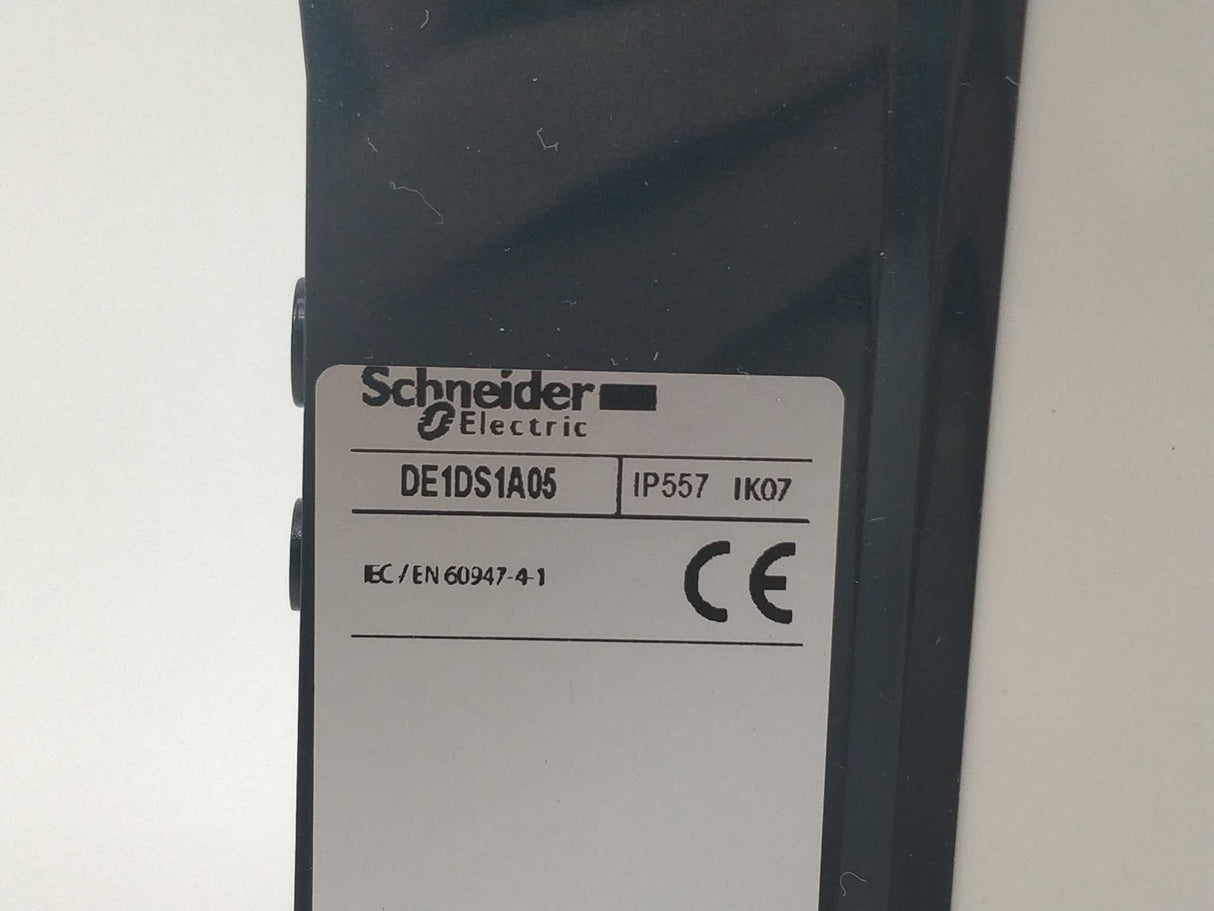 Schneider Electric DE1DS1A05 Emty enclosure