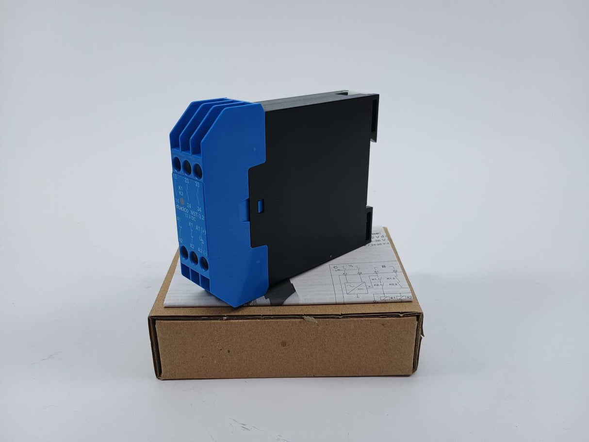 Duelco NST-3.2 42042228 Safety Relay