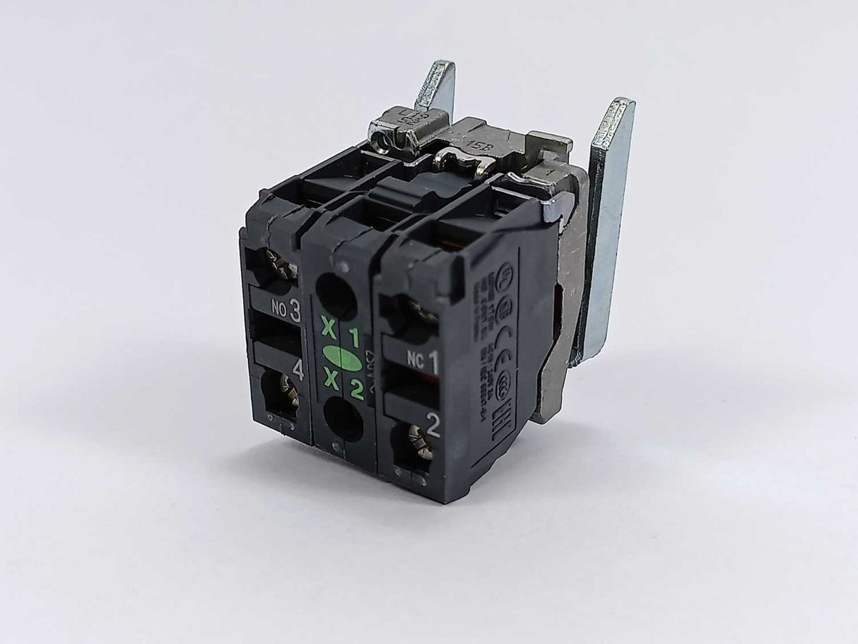 Schneider Electric ZB4BW0M35 Green Light Block