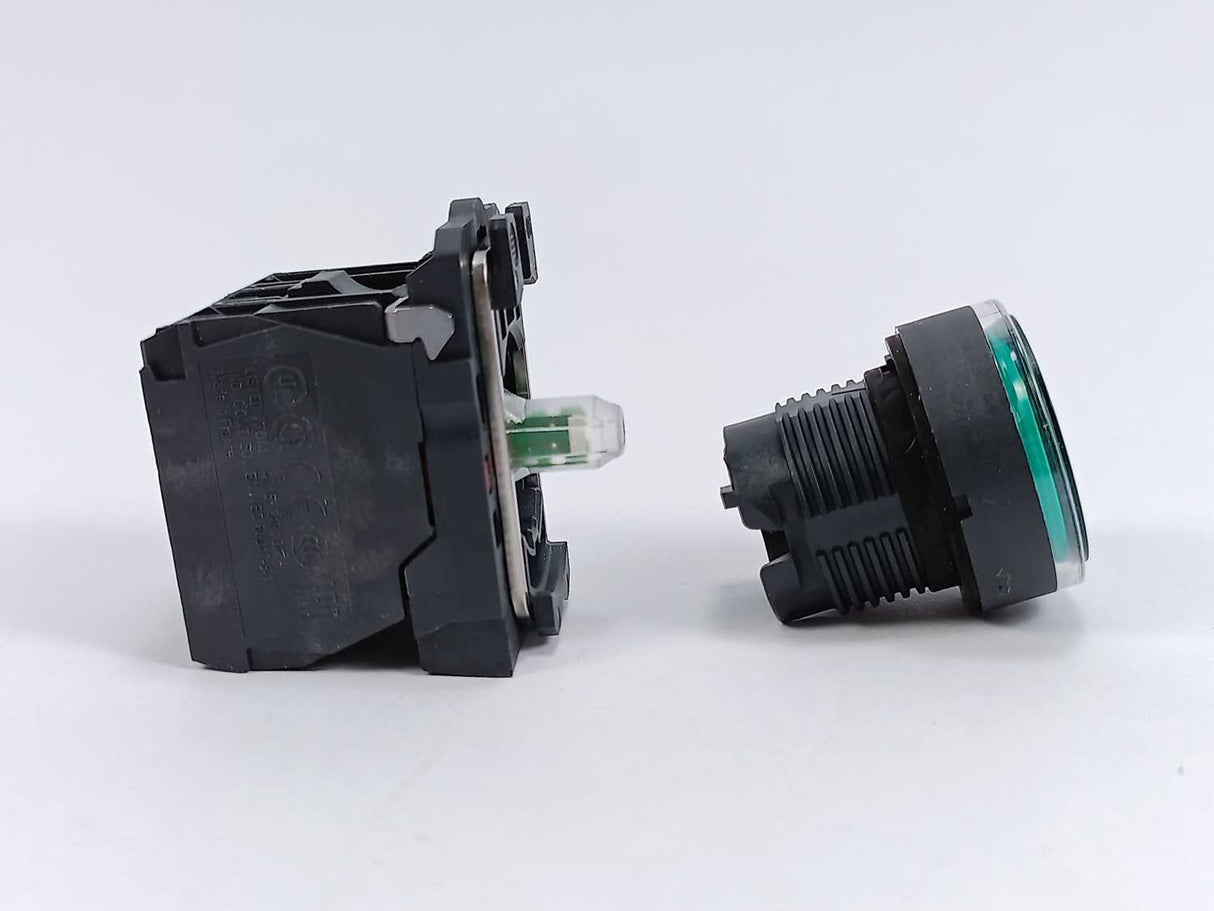 Schneider Electric XB5AW33B5 Push Button