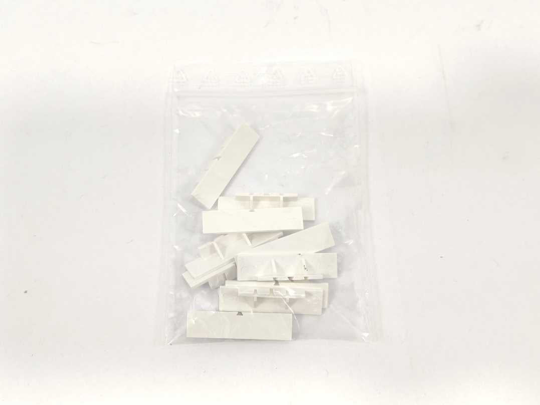 Finder 92.03 Socket with screw clamps 8pcs