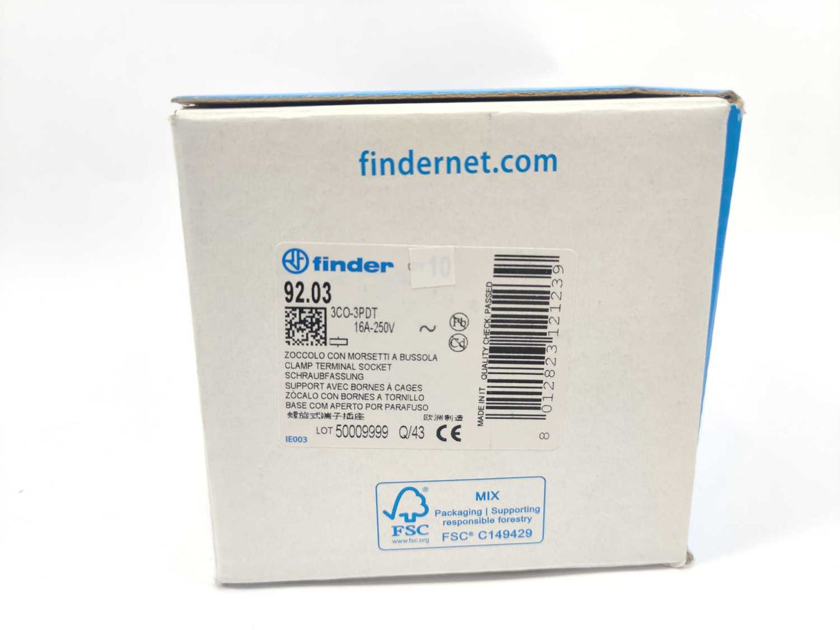 Finder 92.03 Socket with screw clamps 8pcs