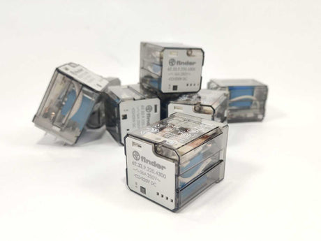 Finder 62.33.9.220.4300 Plug relay 220 V/DC 8 Pcs.
