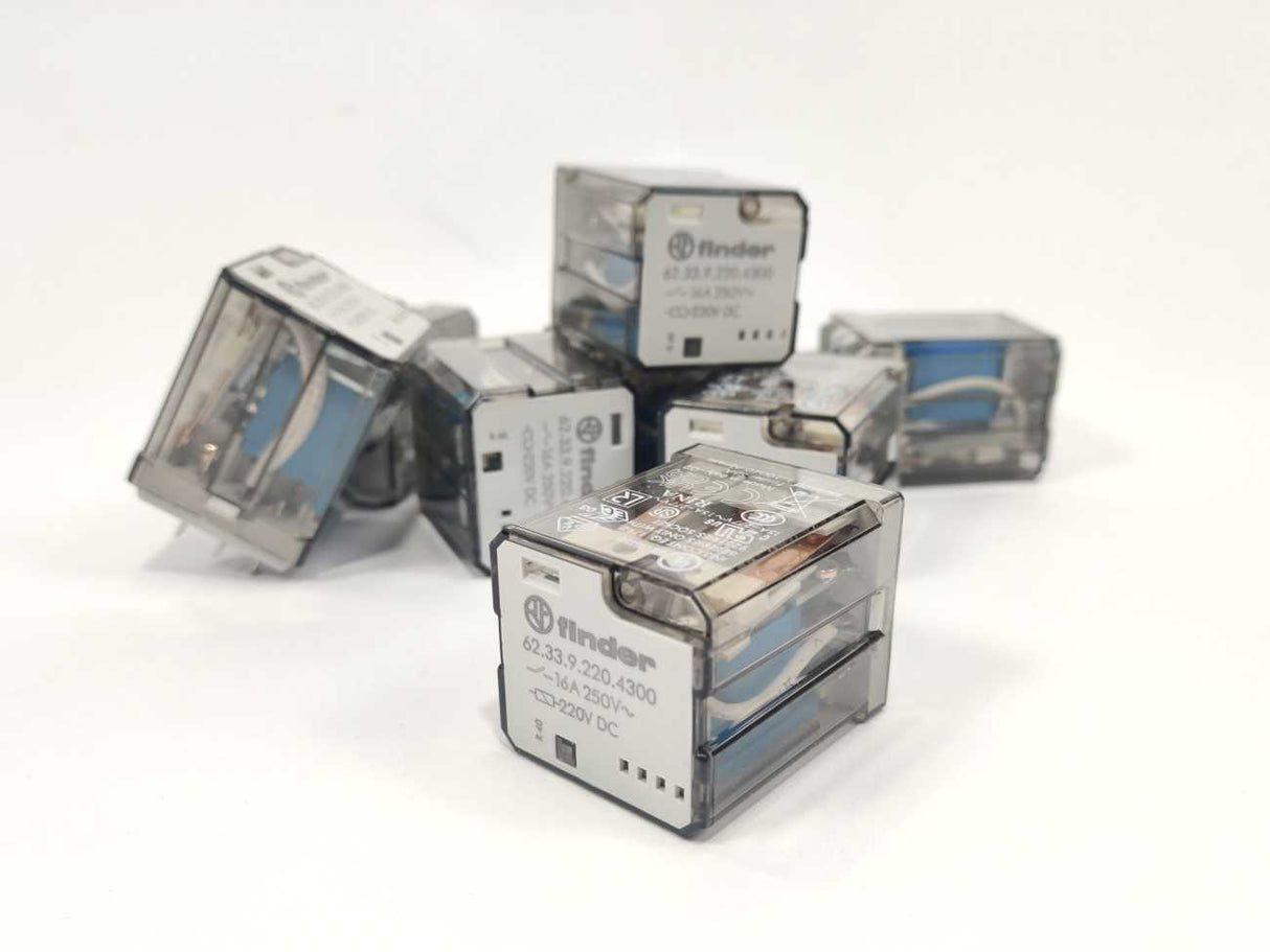 Finder 62.33.9.220.4300 Plug relay 220 V/DC 8 Pcs.
