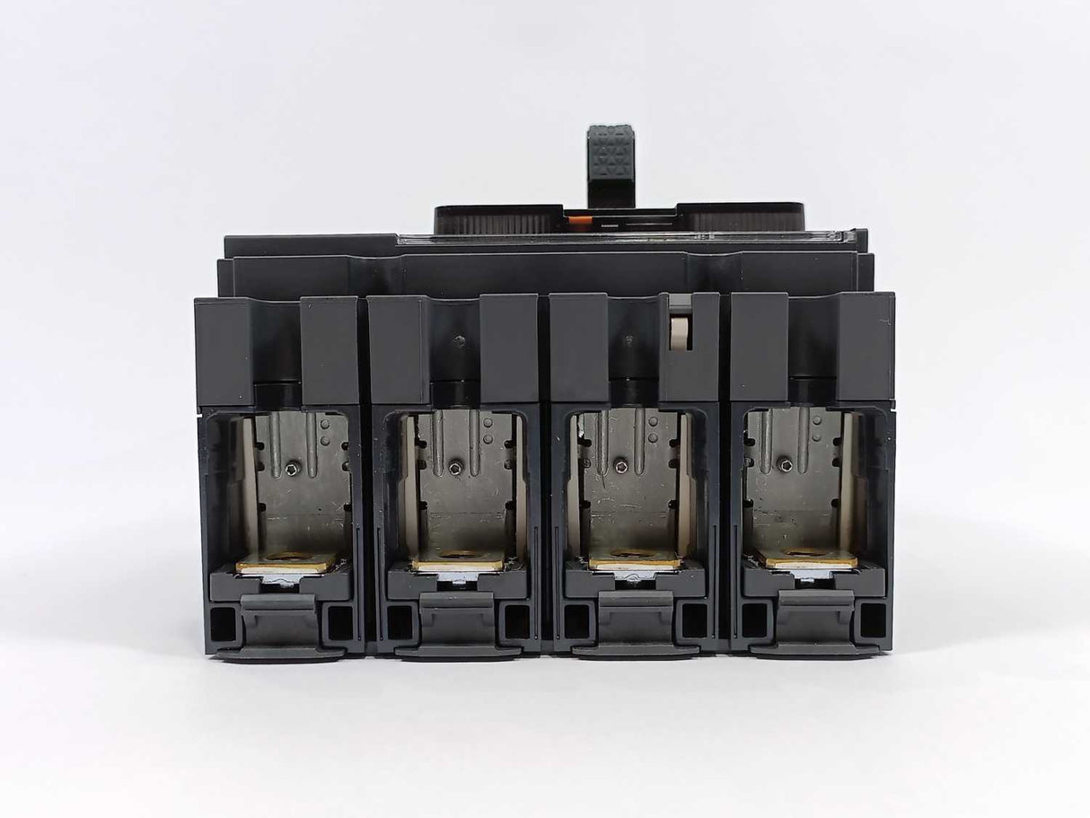 Schneider Electric C25B4TM200 Circuit Breaker, ComPacT NSX250B, 25kA/415VAC