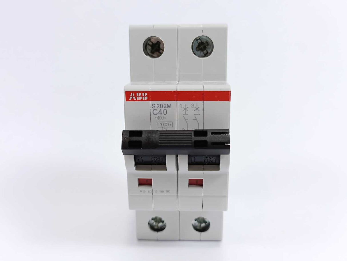 ABB 2CDS272001R0404 S202M-C40 Minature Circuit Breaker Batch 5 pcs.