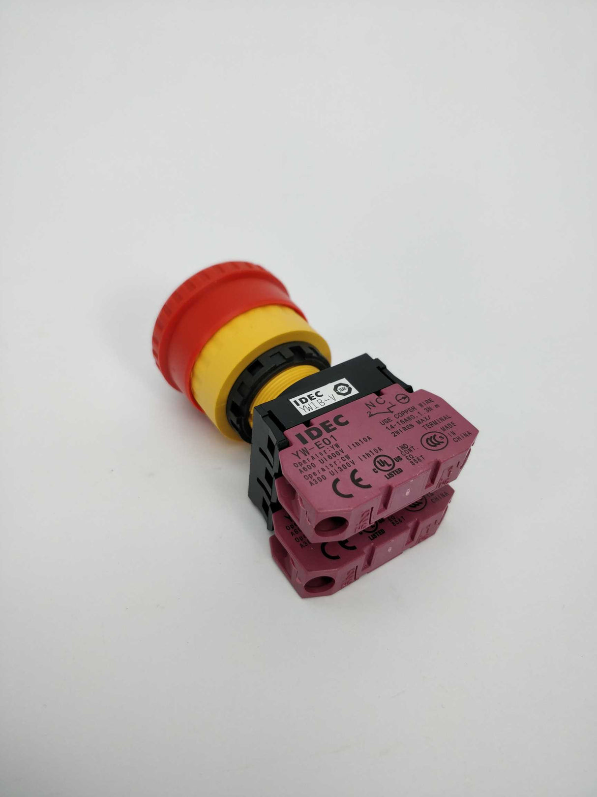 Idec YW1B-V4E02R Emergency Stop Switch 4 Pcs