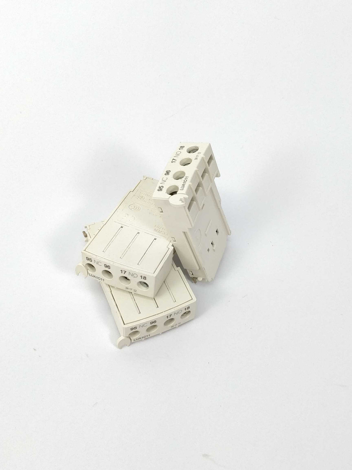 Schneider LUA1C11 Help Switch