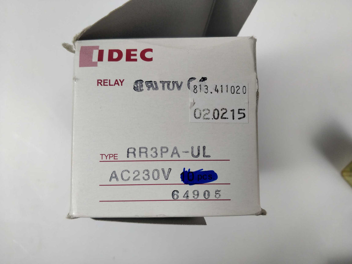 Idec RR3PA-UL Relay, AC230V 9 Pcs.