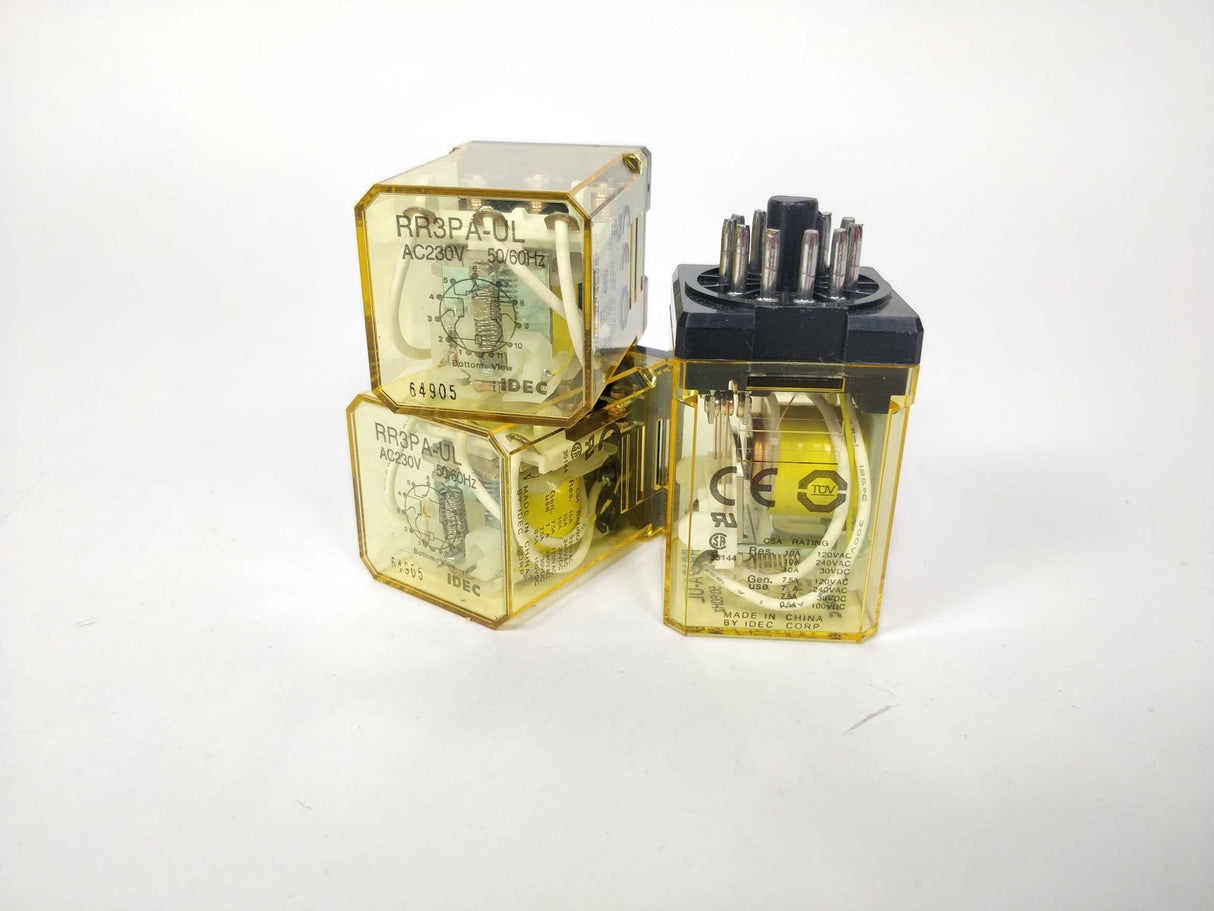 Idec RR3PA-UL Relay, AC230V 9 Pcs.