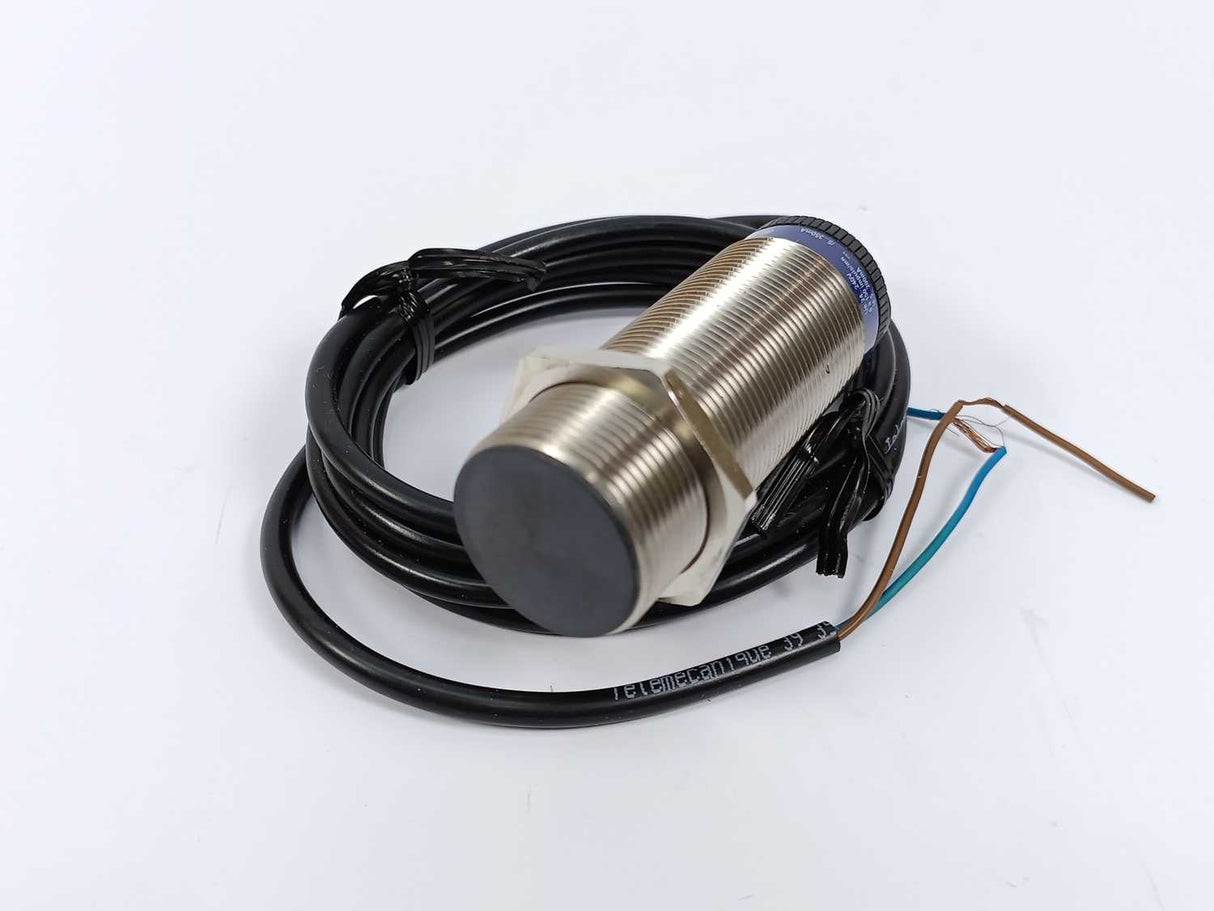 TELEMECANIQUE XSA-V11801 Inductive Proximity Sensors XS