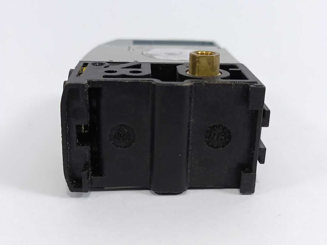 Parker P2D8V32C5 Valve Module Solenoid Pilot
