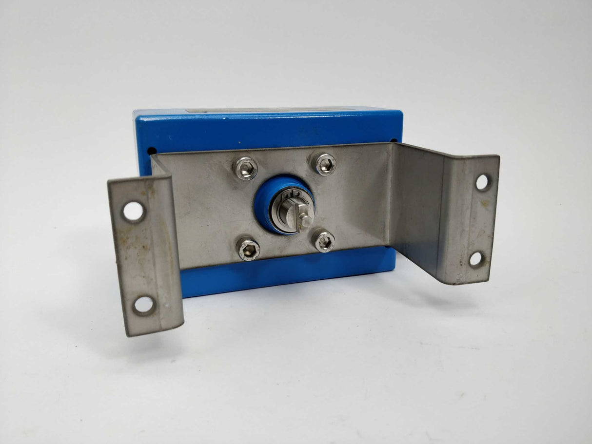 AVS SB01204-2 Electromechanical SPDT switch box