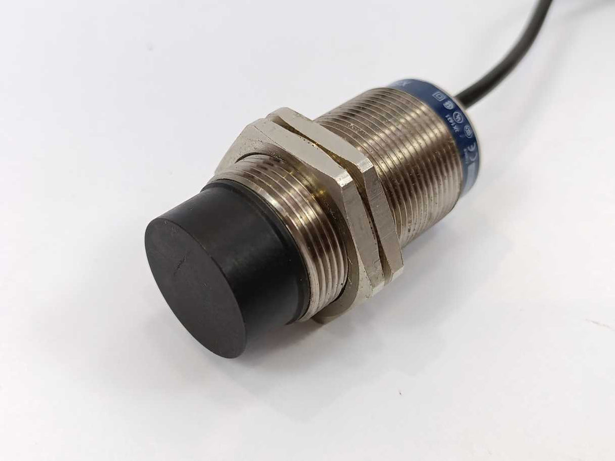 TELEMECANIQUE XS630B4MAL2 Inductive proximity sensors XS