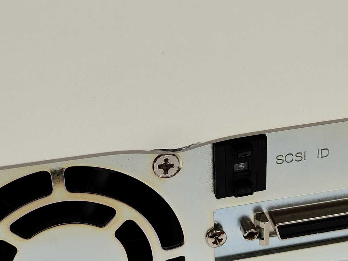 HP C5683-01050 SureStore DAT40 Tape Drive W/ Metal Enclosure