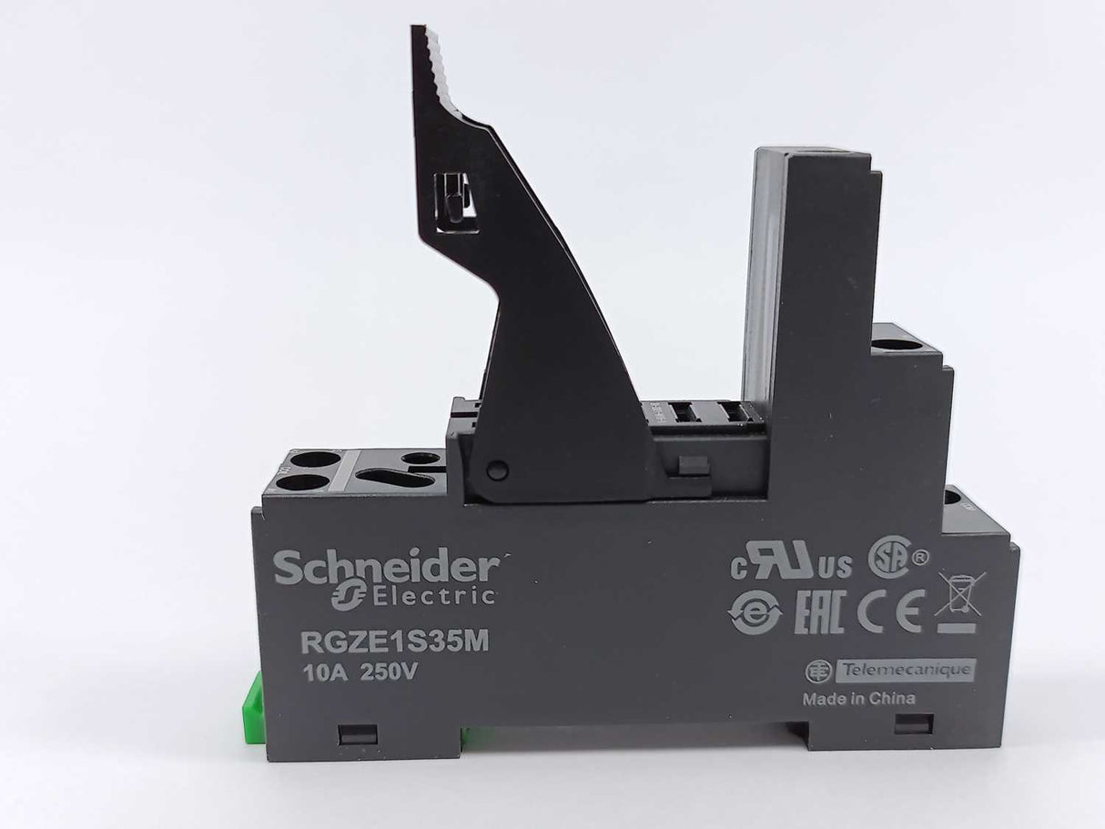 Schneider Electric RGZE1S35M Socket 10pcs