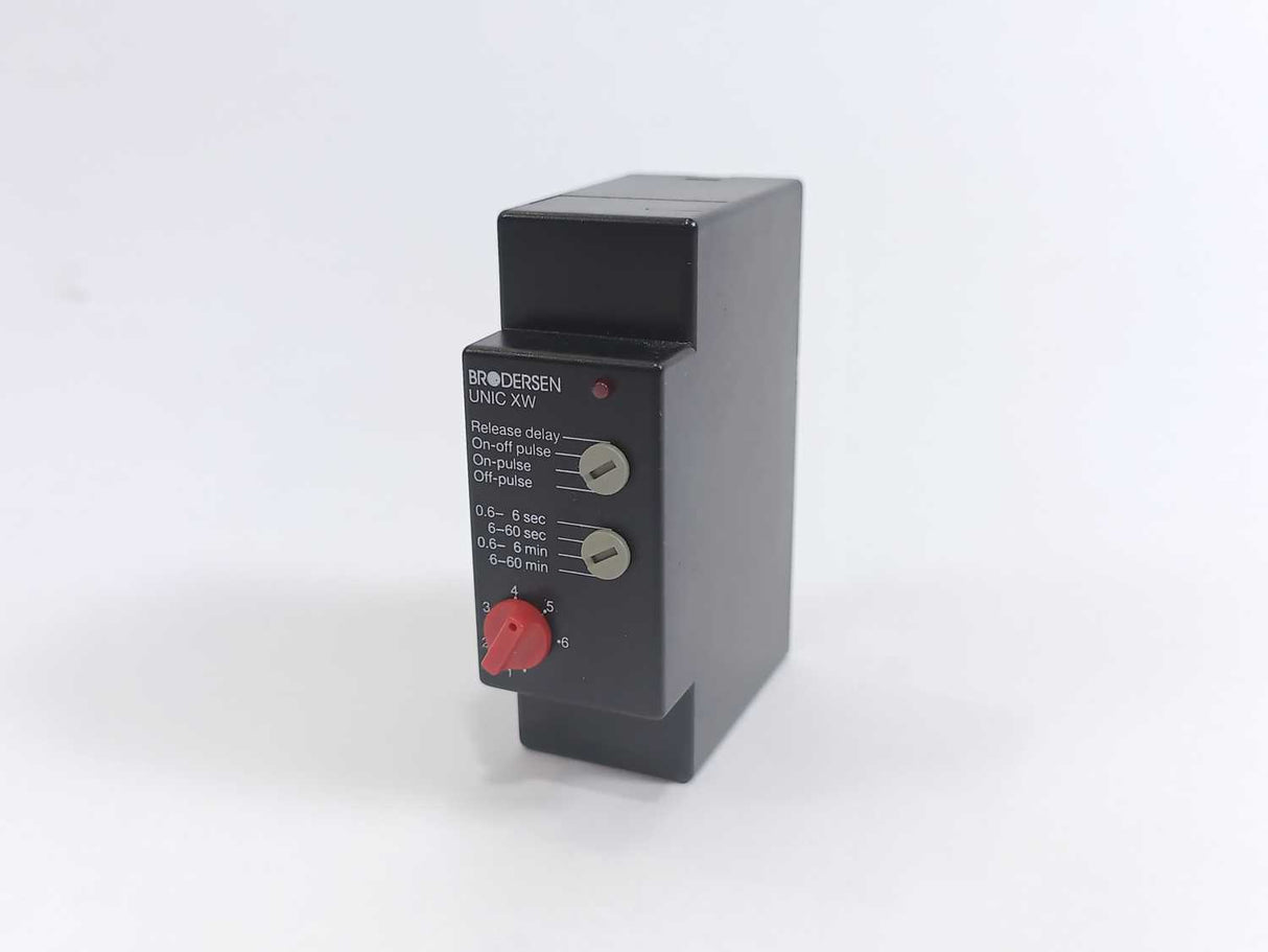 BRODERSEN UNIC XW Control systems