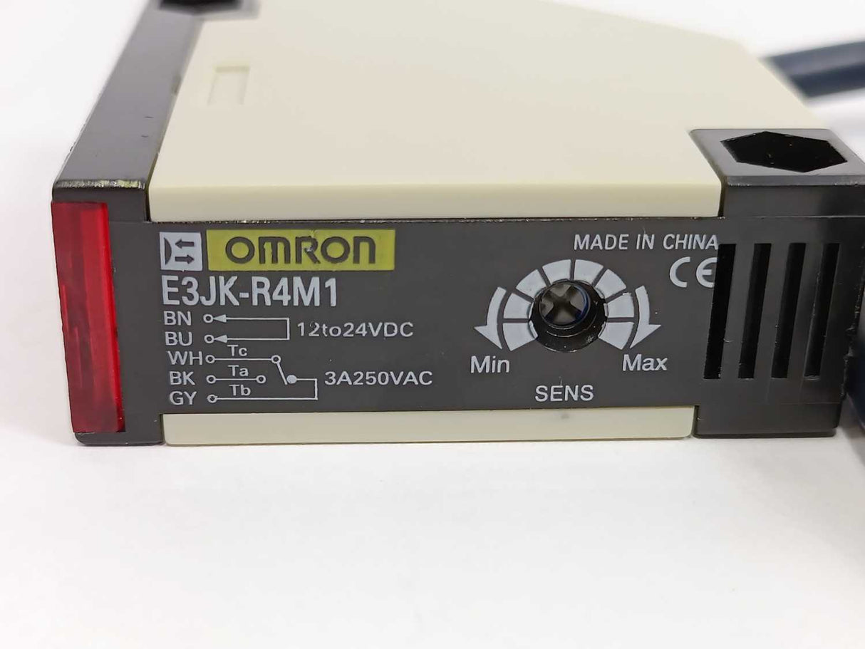 OMRON E3JK-R4M1 Photoelectric Sensor