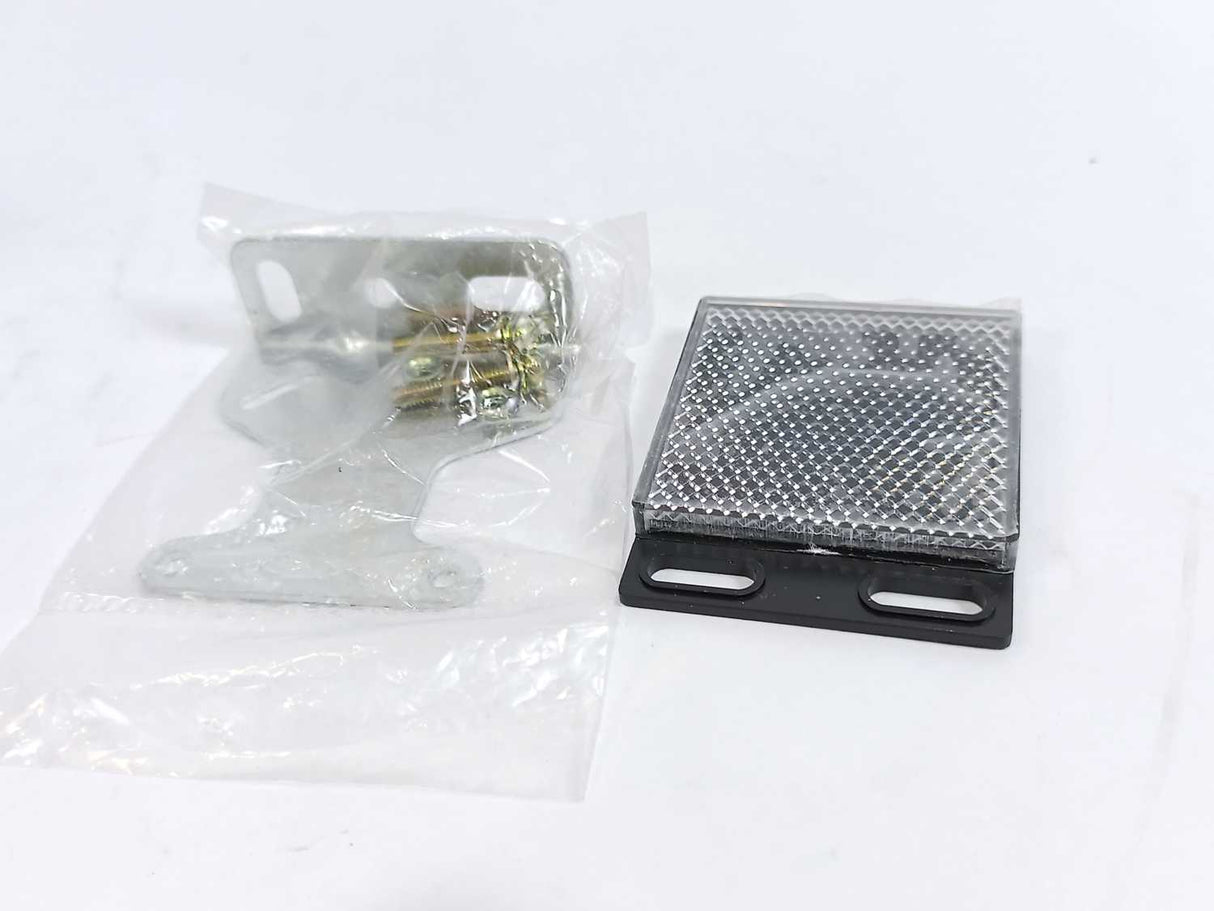 OMRON E3JK-R4M1 Photoelectric Sensor