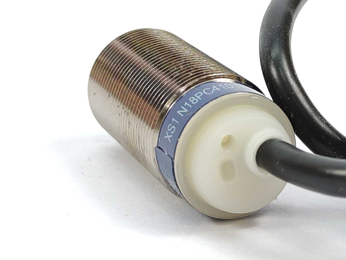 Schneider Electric XS1N18PC410TF Inductive Proximity Switch