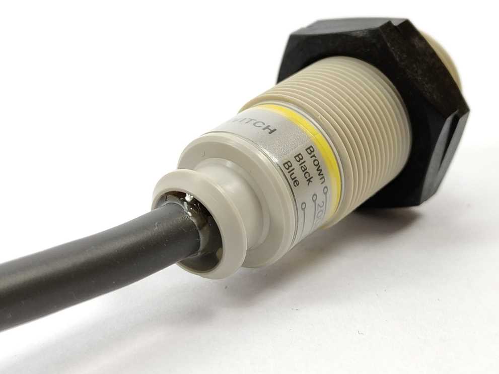 OMRON E2F-X5F1 Proximity Switch 12-24 VDC