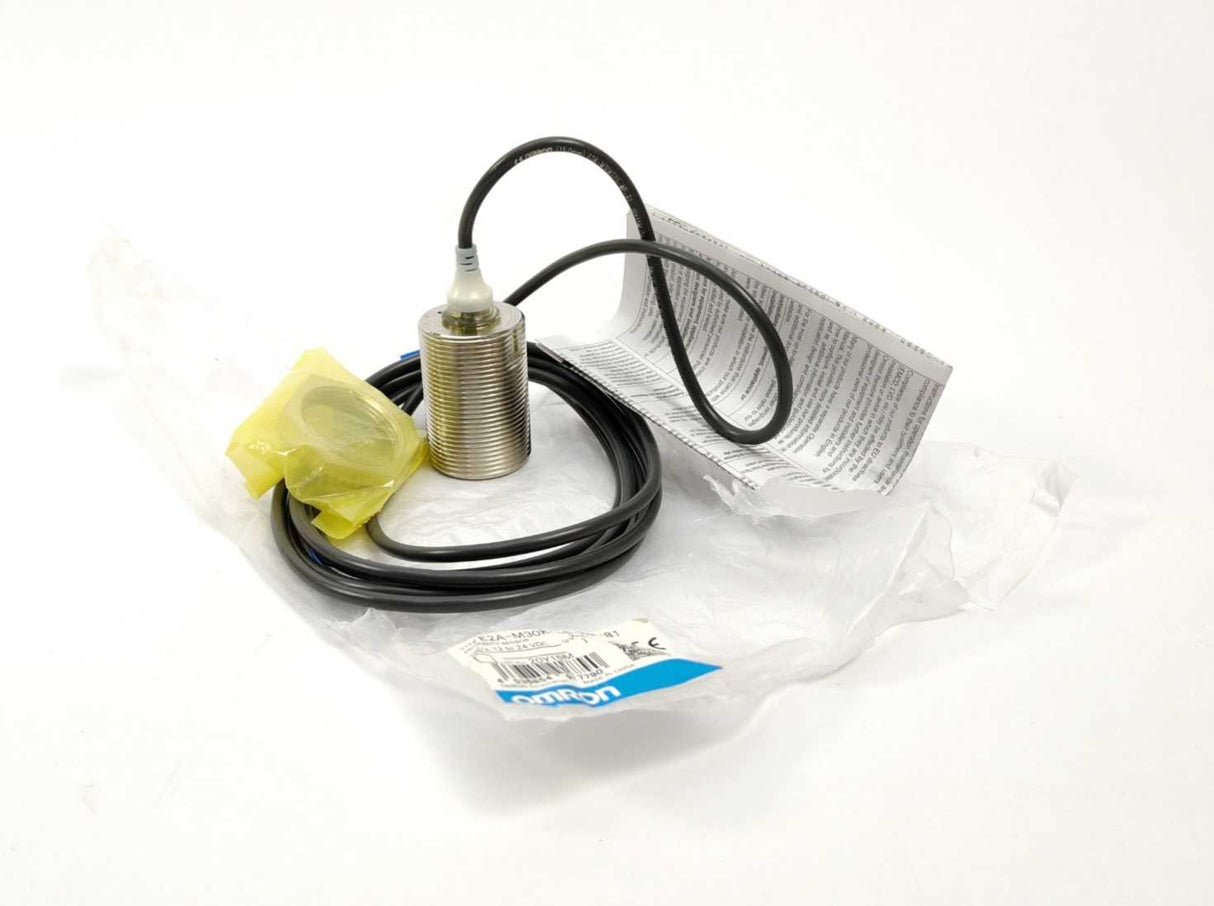 OMRON E2A-M30KS15-WP-B1 Proximity Sensor
