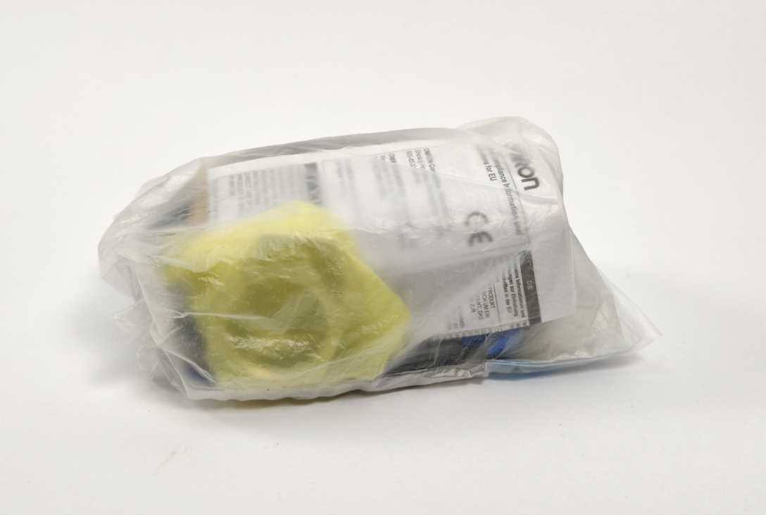 OMRON E2A-M30KS15-WP-B1 Proximity Sensor