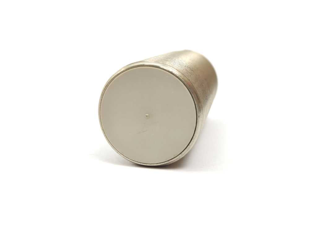 OMRON E2E2-X10Y1-M4 Proximity Sensors