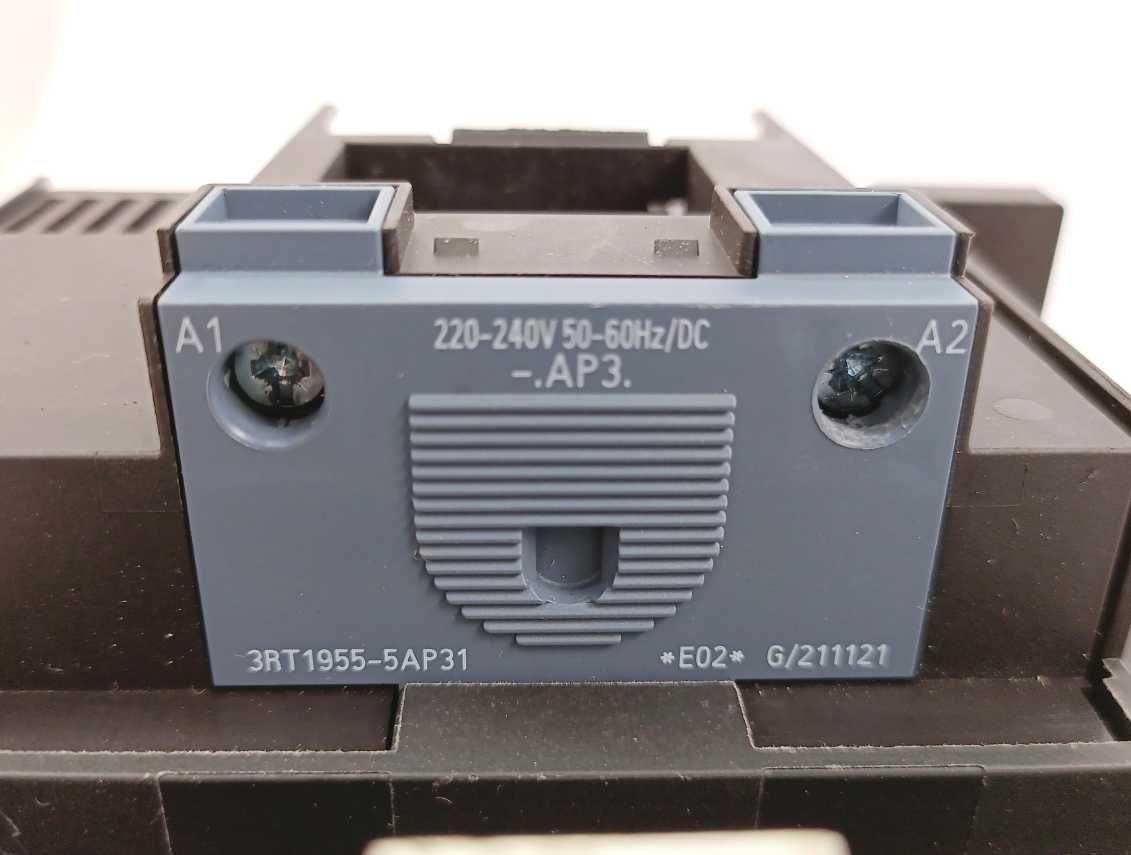 Siemens 3RT1055-6AP36 power contactor, 150 A 3RT1955-5AP31