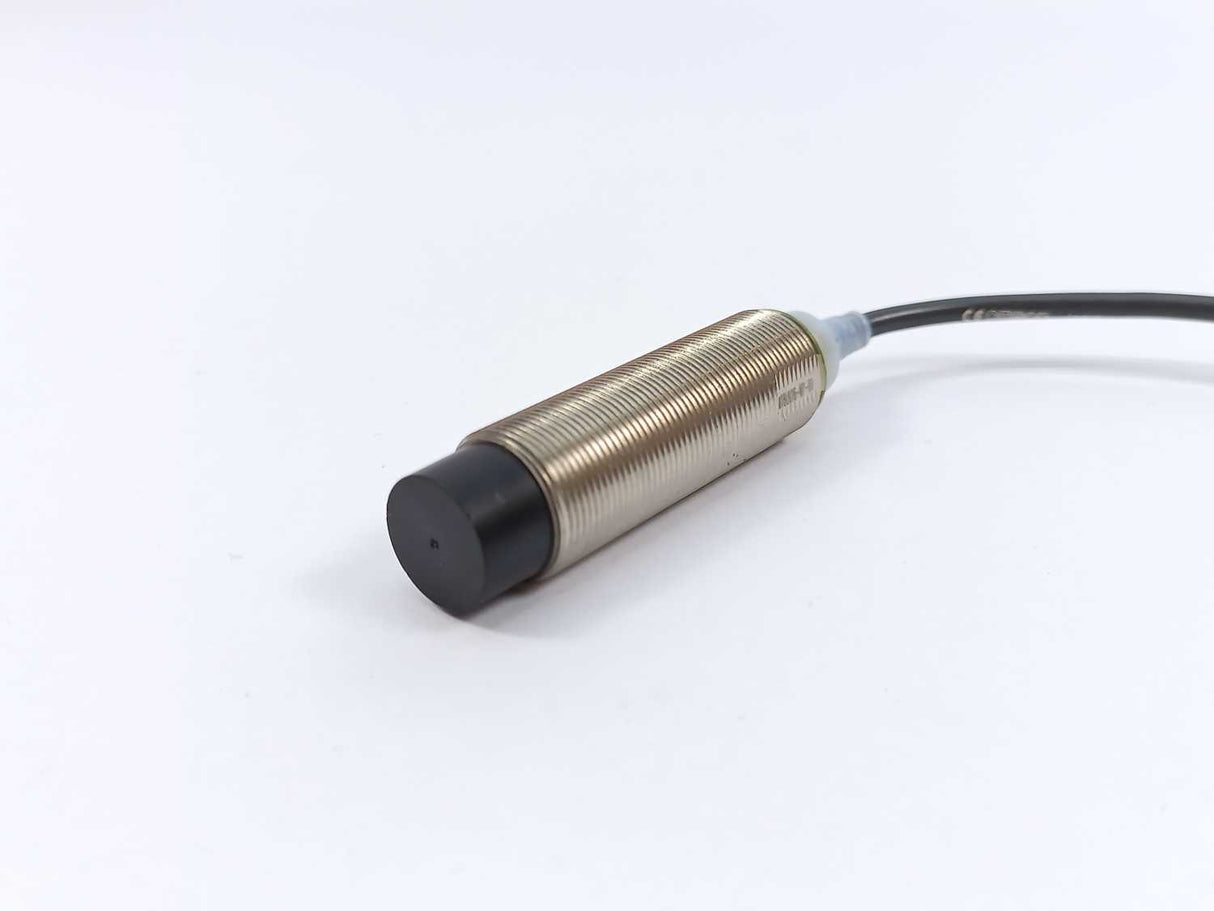 OMRON E2A-M18LN16-WP-B1 Proximity sensor