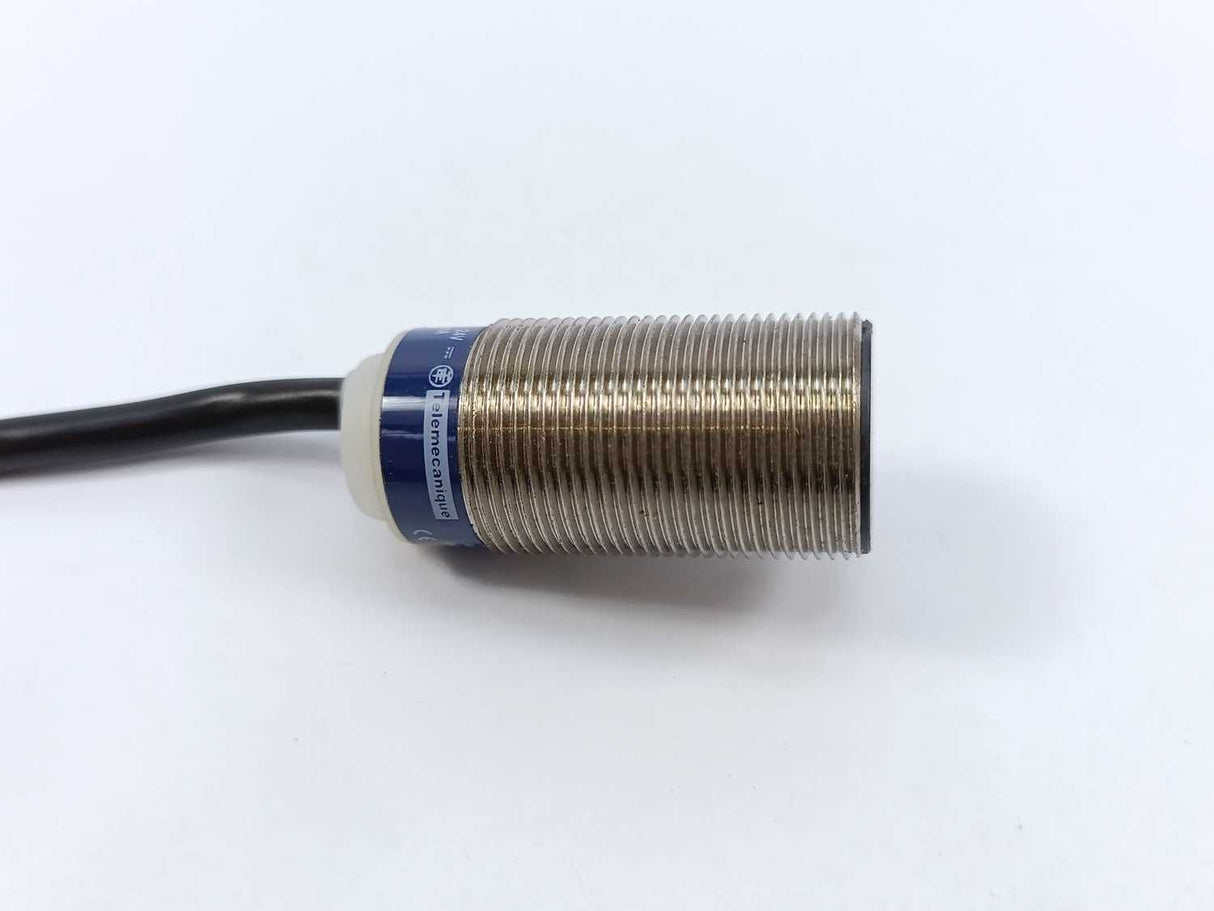 TELEMECANIQUE XS1N18PC410TF Inductive Proximity Switch