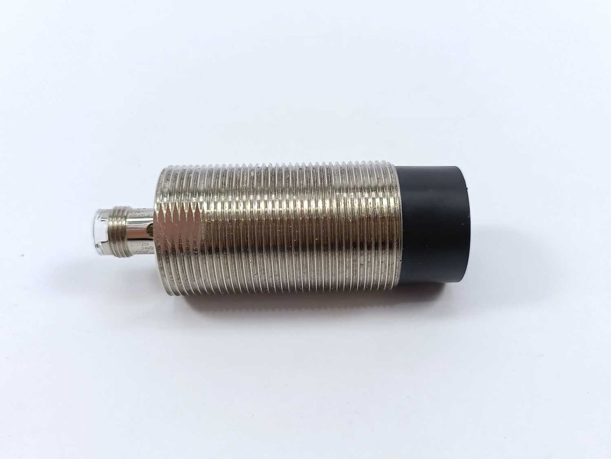 OMRON E2A-M30LN30-M1-B1 Proximity sensor