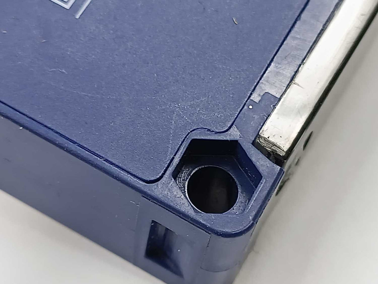 TELEMECANIQUE XUK8AKSNL2 Photoelectric sensors XU