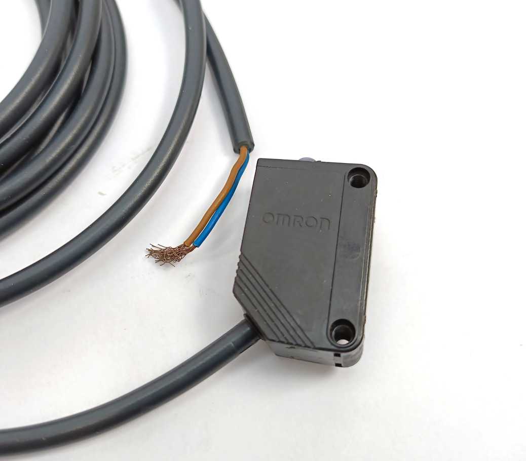 OMRON E3Z-T81-L Photoelectric sensor