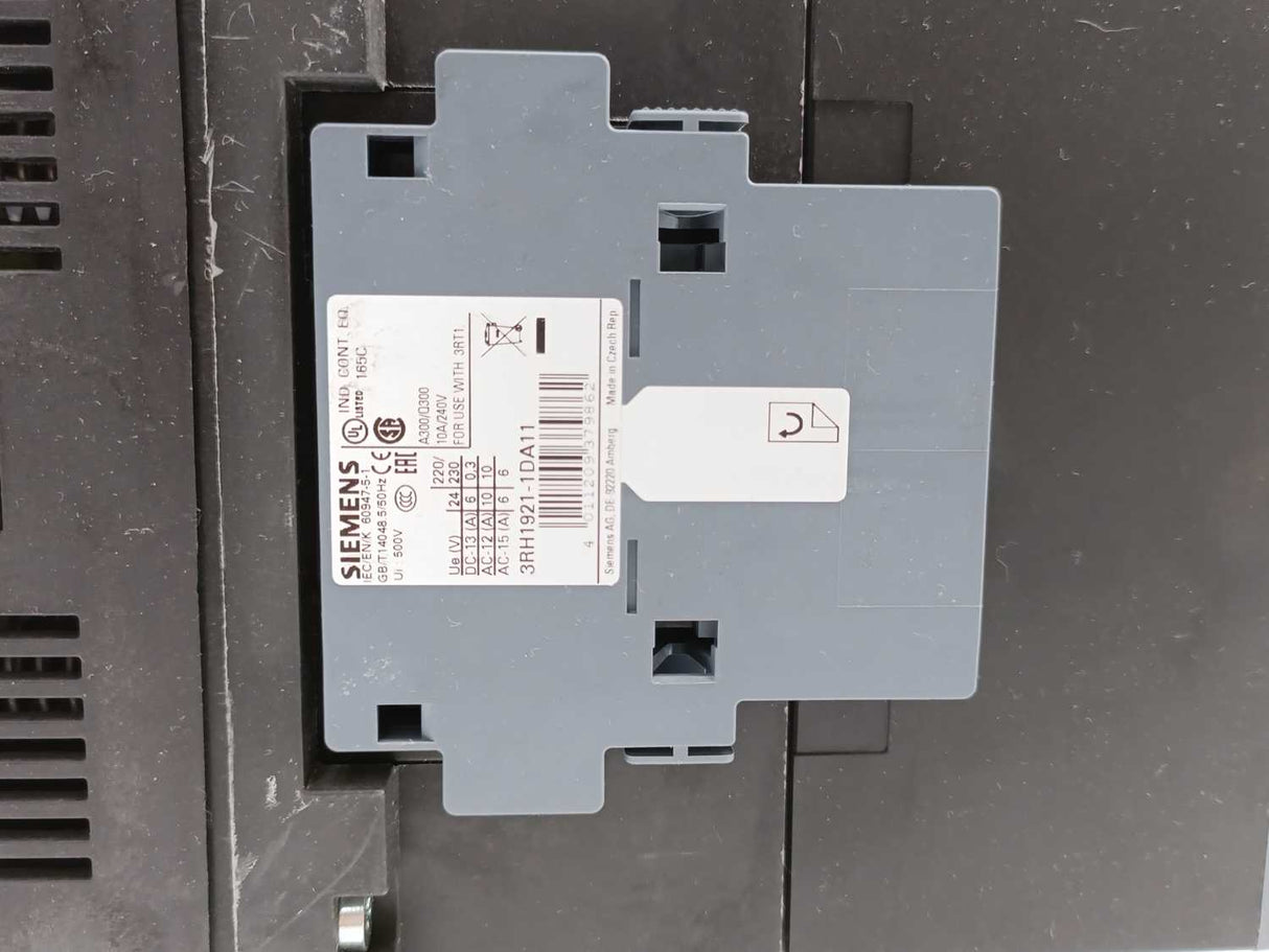Siemens 3RT1066-6NP36 power contactor, AC-3e/AC-3 300 A 3RH1921-1DA11