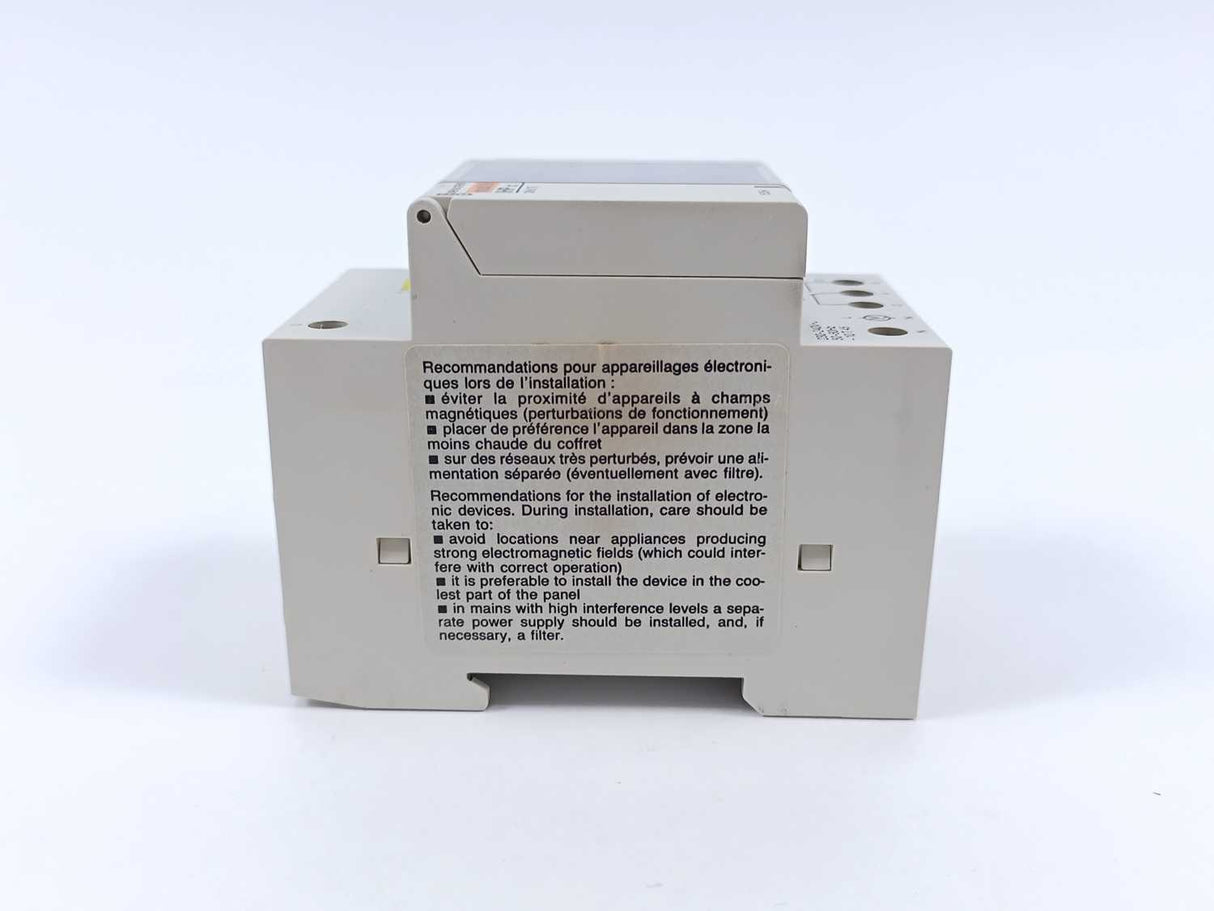 Merlin Gerin multi9 IHP 1C Timer relay 24h/7j 15354