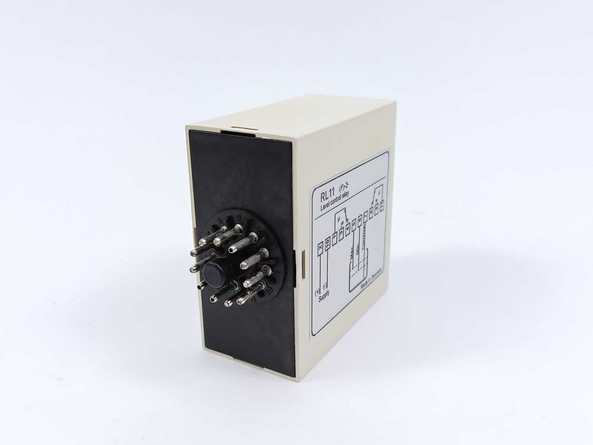 C-mac RL11F-2-1-230 Level Control Relay