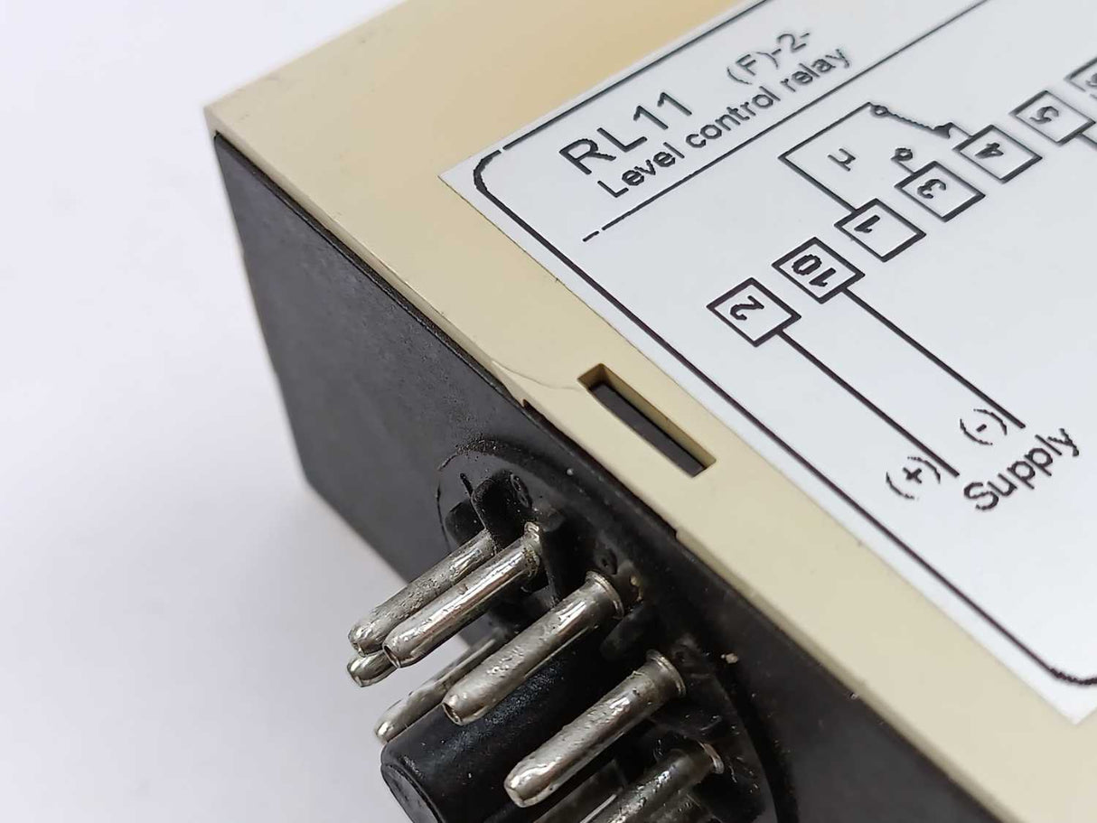 C-mac RL11F-2-1-230 Level Control Relay