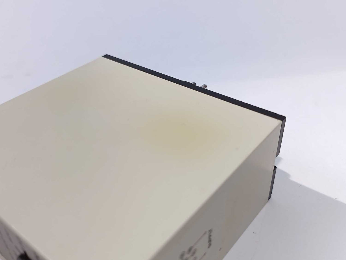 Electromatic SA 205 230 30-600 sec. 230 VAC Relay. Delay on Operate